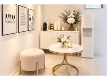 グランティア トータルビューティー(grantier total beauty)の雰囲気（こだわりのカフェスペース♪ドリンクサービスご用意しております）
