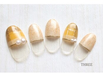 スリー 自由が丘(THREE)/イエローチェックネイル♪