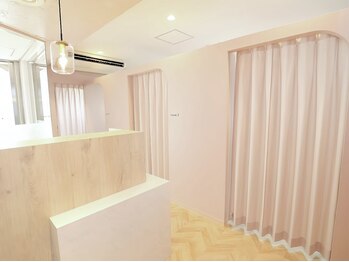 ロベリ 本山(Loweli)/受付