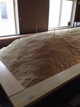 ティーケーエム エンザイム スパ(TKM Enzyme Spa)/オープン前の発酵作業