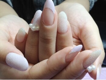 エクラン(ECRLN)/