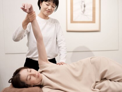 キナリ 新宿(CINARI)の写真