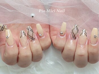 ピオミエルネイル 新宿(pio miel nail)/ヌーディーベージュ×ライン