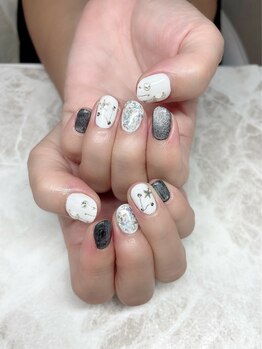 ホワイト/ブラック/ スター