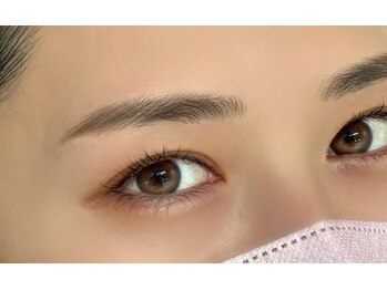 エーダブトーキョー 八王子店(Awww!Tokyo)の写真/自然なのに印象的。女性も垢抜け顔！【ご新規様 眉毛スタイリング/4500円】美容のプロに任せてみませんか？