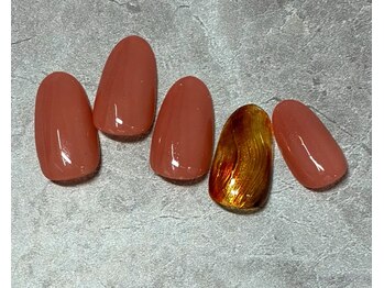 ラヴィネイル(La vie nail.)の写真/【十三】お手元から季節感＊仕事で派手にできない方も◎シンプルだけど何度も見たくなるお爪に｜自爪ケア