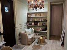 サロンドボーテ フォレッタ(Salon de beaute Folletta)/ウェイティングルーム２