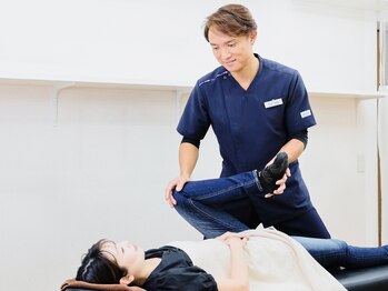 池川整骨院/ストレッチでしっかり伸ばします