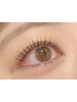 ナチュラル上品な目元にしたい