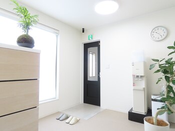 そよな はり灸整骨院/玄関