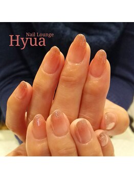 ネイルラウンジ ヒュア(Nail Lounge Hyua)/イングリッシュレッド×グラデ
