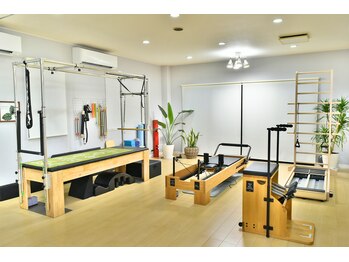 ブループリントピラティス/スタジオ内観1