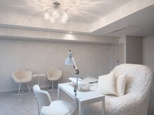 クオレ(CUORE)の雰囲気（白を基調とした上品な完全プライベート空間。）