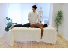 ザサークル(THE CIRCLE)/全身をユラユラ揺らしていきます