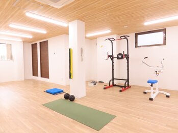 竹ノ塚喜楽鍼灸接骨院/トレーニングスペース