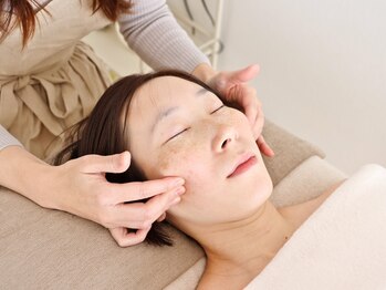 アンスリウム(ansrium)の写真/【ビフォアフに驚きのお声多数！】頭蓋骨から引き上げる小顔矯正で小顔＆リフトUPに！痛みが苦手な方にも◎