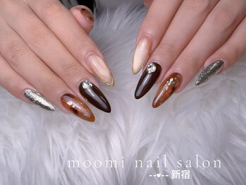 ムーミー 新宿(Moomi)/秋ネイル新宿西口・人気