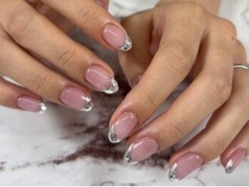 ジュエリー アンド ティアラ(Jewelry & Tiara)の写真/オフィスにも馴染む大人可愛いアートでワンランク上の指先へ♪シンプル～華やかなデザインまでご提案◇