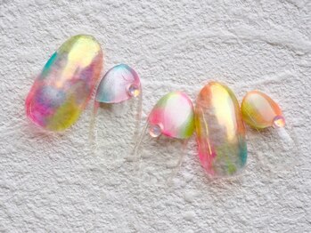 ちゅるんとオーロラネイル