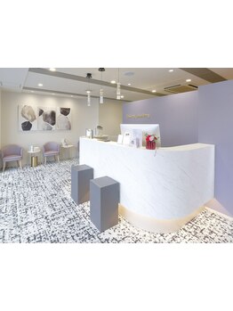 ナチュラル上品な目元にしたい