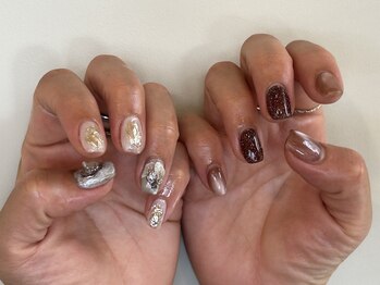 white×goldニュアンス　担当moe