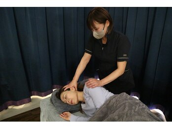 ラナ(lana)/首も肩も繋がってる！