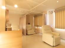 ヘッドミント 仙台東口店の雰囲気（優しい照明・静かな空間・心を込めたオールハンドの施術）