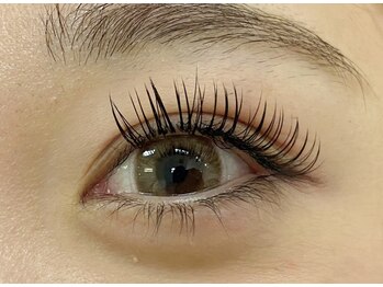 プラスアイ 銀座中央通り店/フラットラッシュ　担当：菅