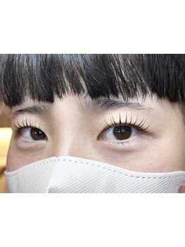 ナチュラル上品な目元にしたい