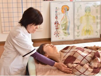 シンケアー 蒲郡店の写真/お仕事や家事でつらくなった首肩のユガミを改善！首や肩の慢性的なお悩みを根本的に改善していきます♪