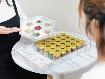 アムール(Amour)/おかま直伝よもぎ蒸し