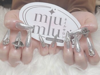 ミュウミュウ(miumiu)/冬×大人可愛いネイル