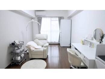 eyelash Rei 名古屋今池店―まつげパーマ/フラットラッシュ/ボリュームラッシュ/眉毛の写真/個室プライベートサロンでリラックス!お子様連れOKのスピード施術を体験♪
