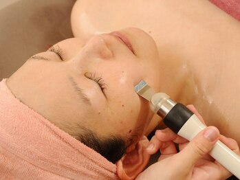 エステ ありんの写真/【北助松1分】水分たっぷり！透明感のある憧れ美肌へ♪人気No.1ハーブピーリングでシミ,しわ,たるみを改善*
