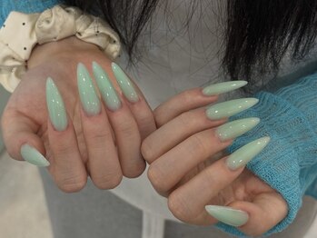 アネラ 池袋(Anela)の写真/春カラーやうるちゅるマグ入荷☆シンプルワンカラーで指先きれいに♪ネイルが初めての方もご相談下さい◎