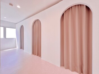 オヒメアイラッシュ 新宿(ohime eyelash)/店内の様子ちらり:*+.