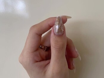 ジェミナイ(GEMINI)の写真/GEMINIでは“フィルイン施術を採用”ベースを一層残して付け替えをすることで自爪の負担を最小限にできます