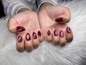 ヘルモッソ(hermoso)の写真/爪の形を整え、指を長く魅せる長さ出し☆爪が折れてしまった方、自爪に自信がない方も理想の指先へ♪