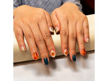 秋にぴったりべっ甲ネイル♪