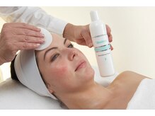 エヴェリーナ(Eveliiina)/フェイシャル/シミケア/千種区