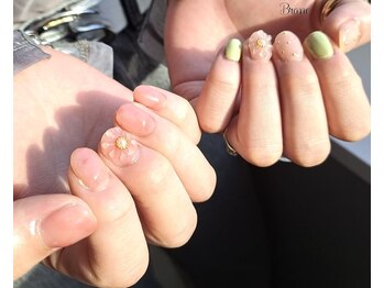 ブラン(Blanc)/春ネイル