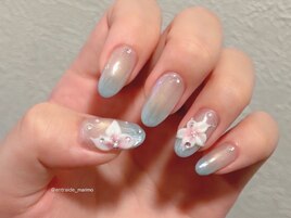 透明感たっぷり♪フラワーネイル