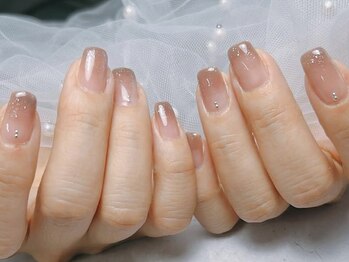 エメプーソア(Aimer pour soi)の写真/ネイルとエステどちらも施術可能◎大人上品シンプルネイルで日常に馴染むきれいな指先へ仕上げます＊