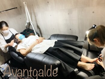 アバンギャルド(Avantgarde)の写真/【お忙しい大人女性の味方】ネイル×まつげの同時施術で、心ときめく仕上がり☆時短で賢く、理想の自分へ♪