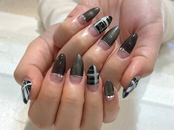 ネイルズ ウィスブランカ(Nails wisBlanca)/変形フレンチチェックネイル神戸