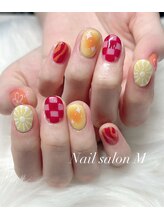 ネイルサロン M/持ち込みデザイン　8900円