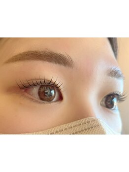 ナチュラル上品な目元にしたい