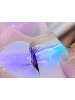 ナチュラル上品な目元にしたい