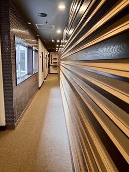 ラダシア 神田神保町店/バリ風の空間