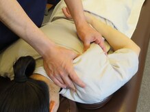 丸の内接骨院グループ 銀座リリース整体院/◆施術風景【肩・肩甲骨まわり】